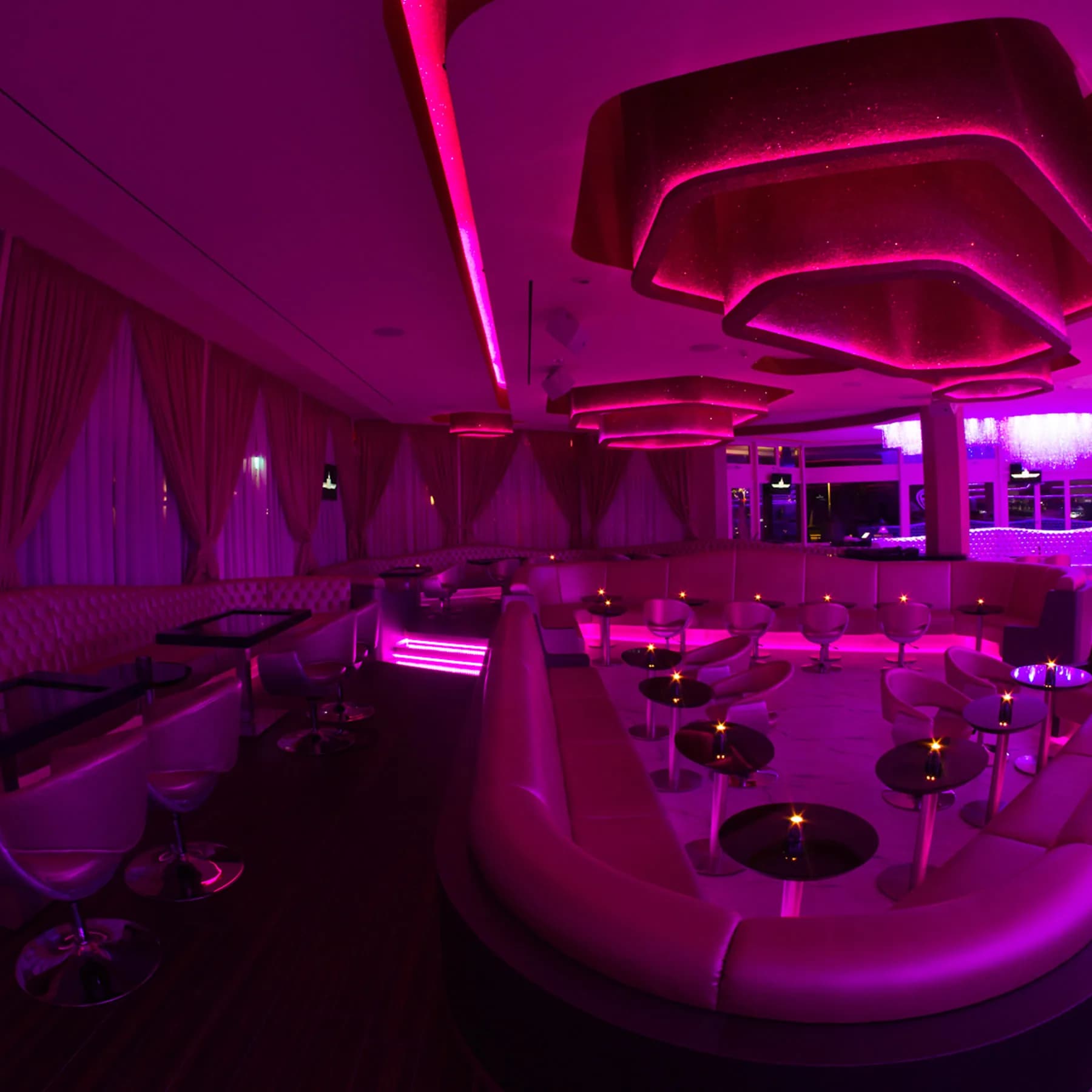 Club im MIO Berlin am Alexanderplatz, unter dem Fernsehturm